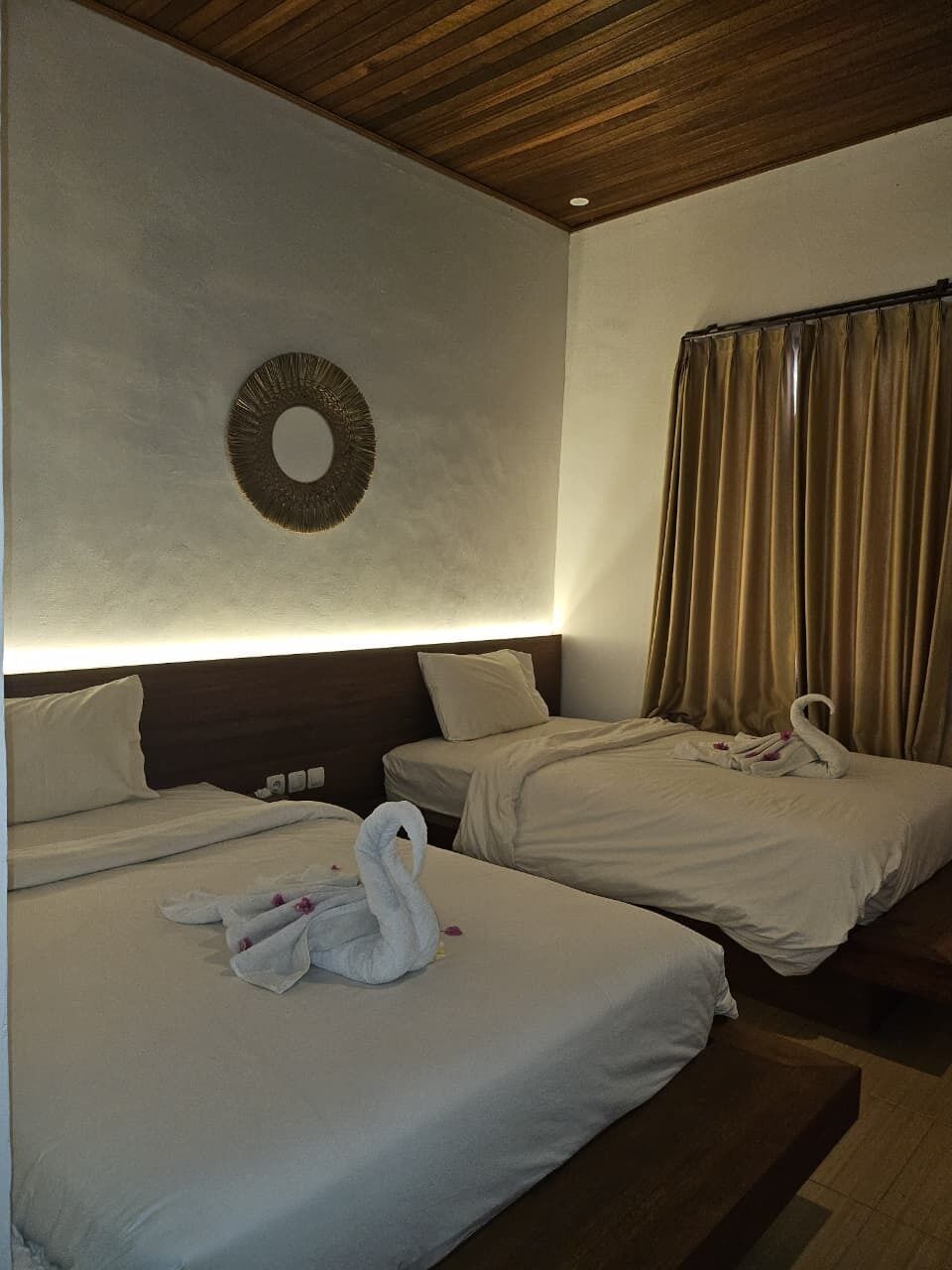 Blackout curtains, free WiFi, bed sheets