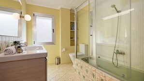 Bathroom - Pueblo Historico - Javea, Costa Blanca (Javea)