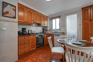 Coffee/tea maker, fridge, microwave, oven - Pueblo Historico - Javea, Costa Blanca (Javea)