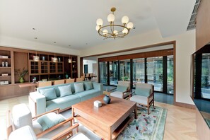 Sala de estar en el lobby