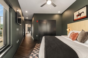 Room - Superior Suite - Unit 303 (Nashville)