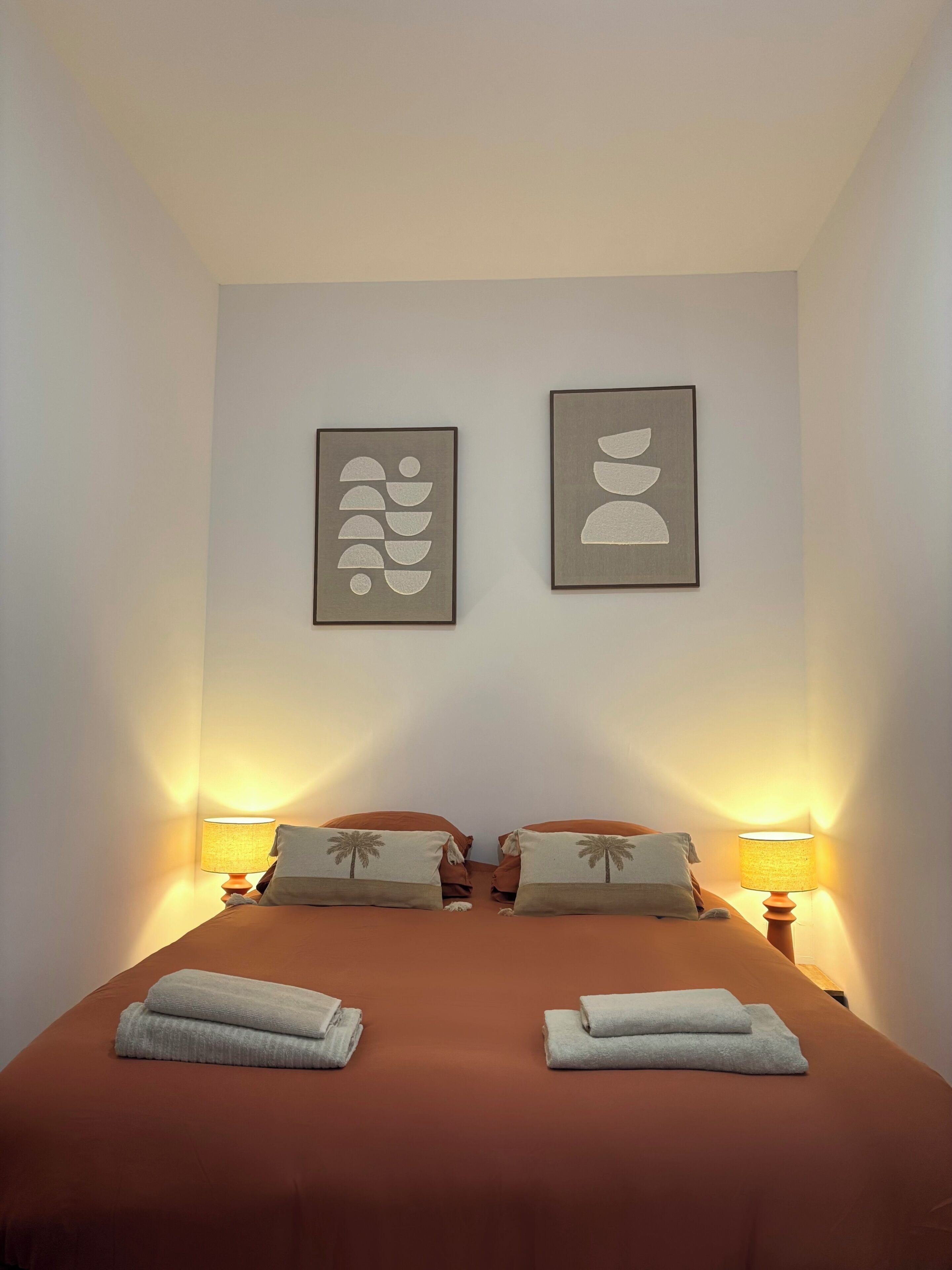 Desk, iron/ironing board, free WiFi, bed sheets