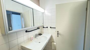 Deluxe-Apartment, 3 Schlafzimmer | Badezimmer | Badewanne, Haartrockner, Shampoo