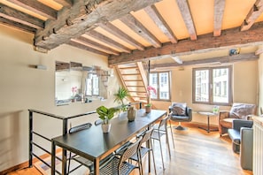 Elite Apartment, 3 Bedrooms | Dining - Temple Triplex Spacious Apartment (Antwerp)