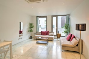 Appartamento Romantico, 2 camere da letto | Soggiorno