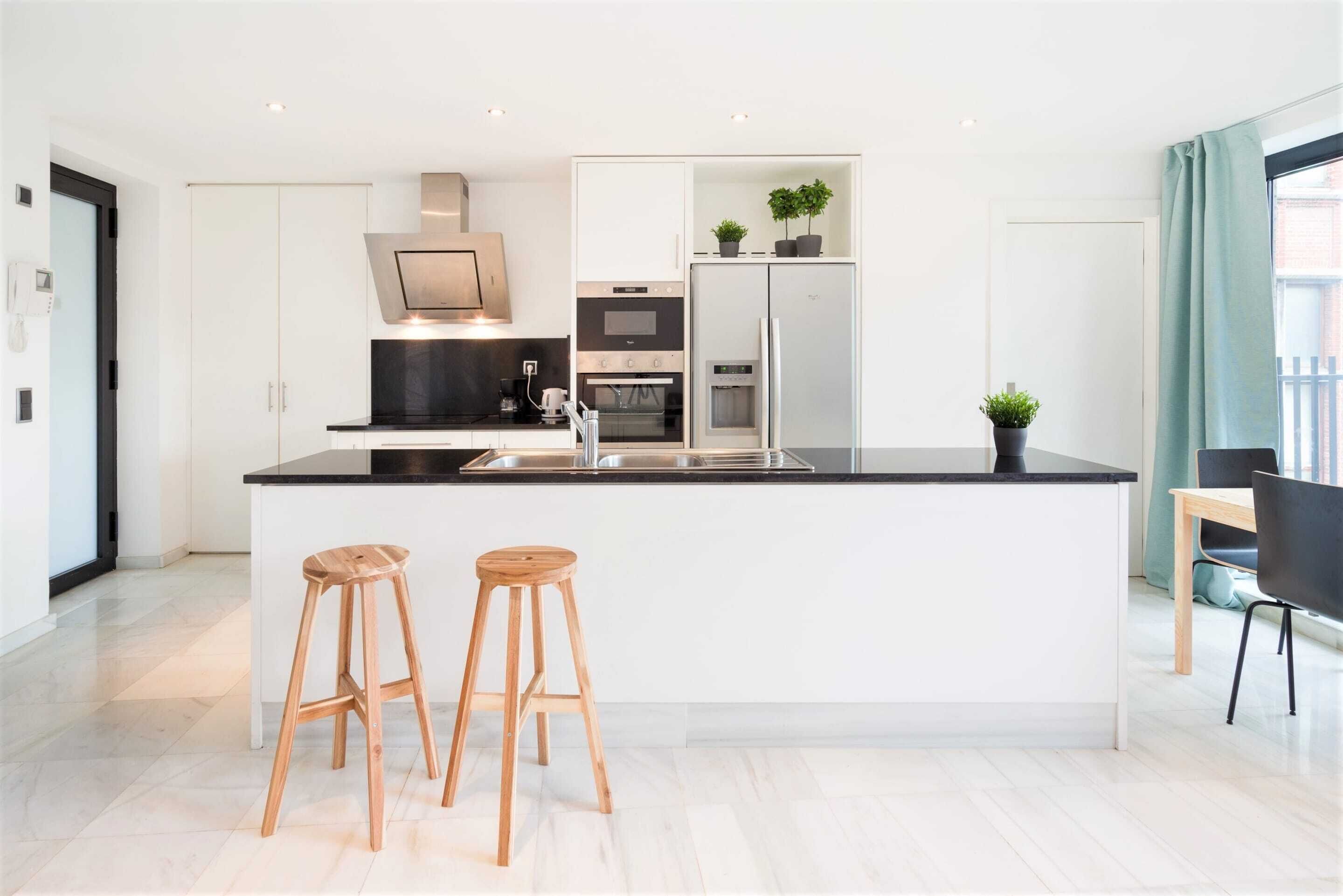 Premium Apartment, 3 Bedrooms | Private kitchen | Fridge, microwave, oven, coffee/tea maker