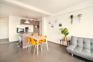 Dining - Antwerp Central Apartment for 7 (Antwerp)