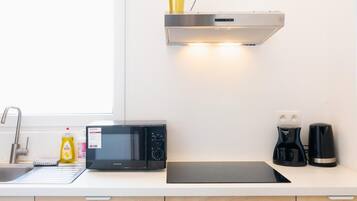 Luxury Apartment, 1 Bedroom | Private kitchen