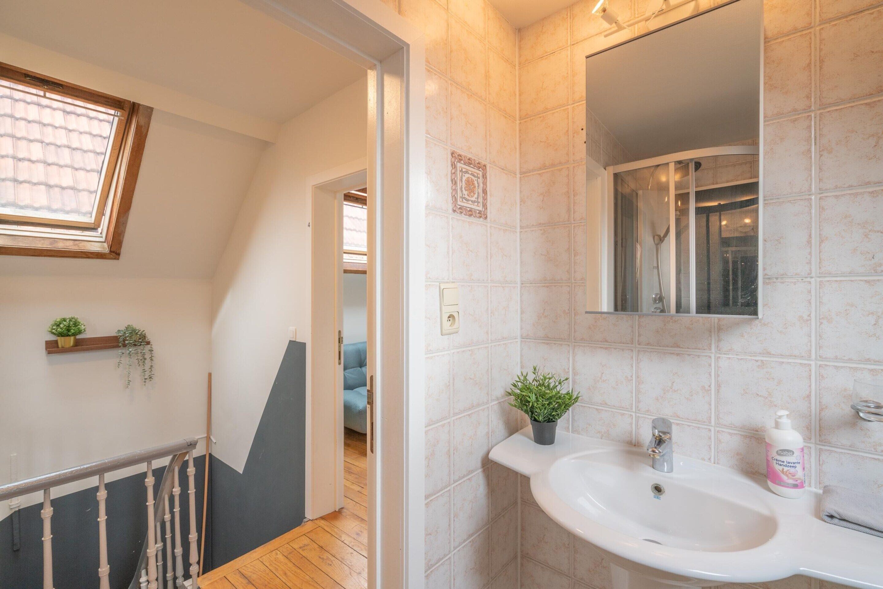Classic Apartment, 3 Bedrooms | Bathroom