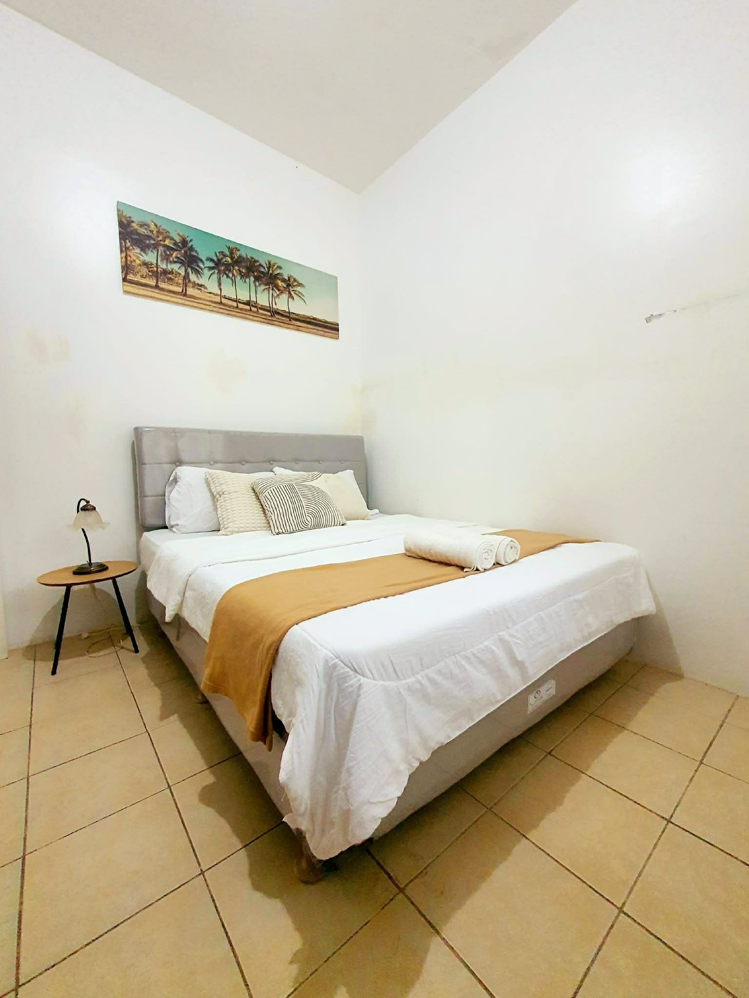 3 bedrooms, WiFi, bed sheets, wheelchair access