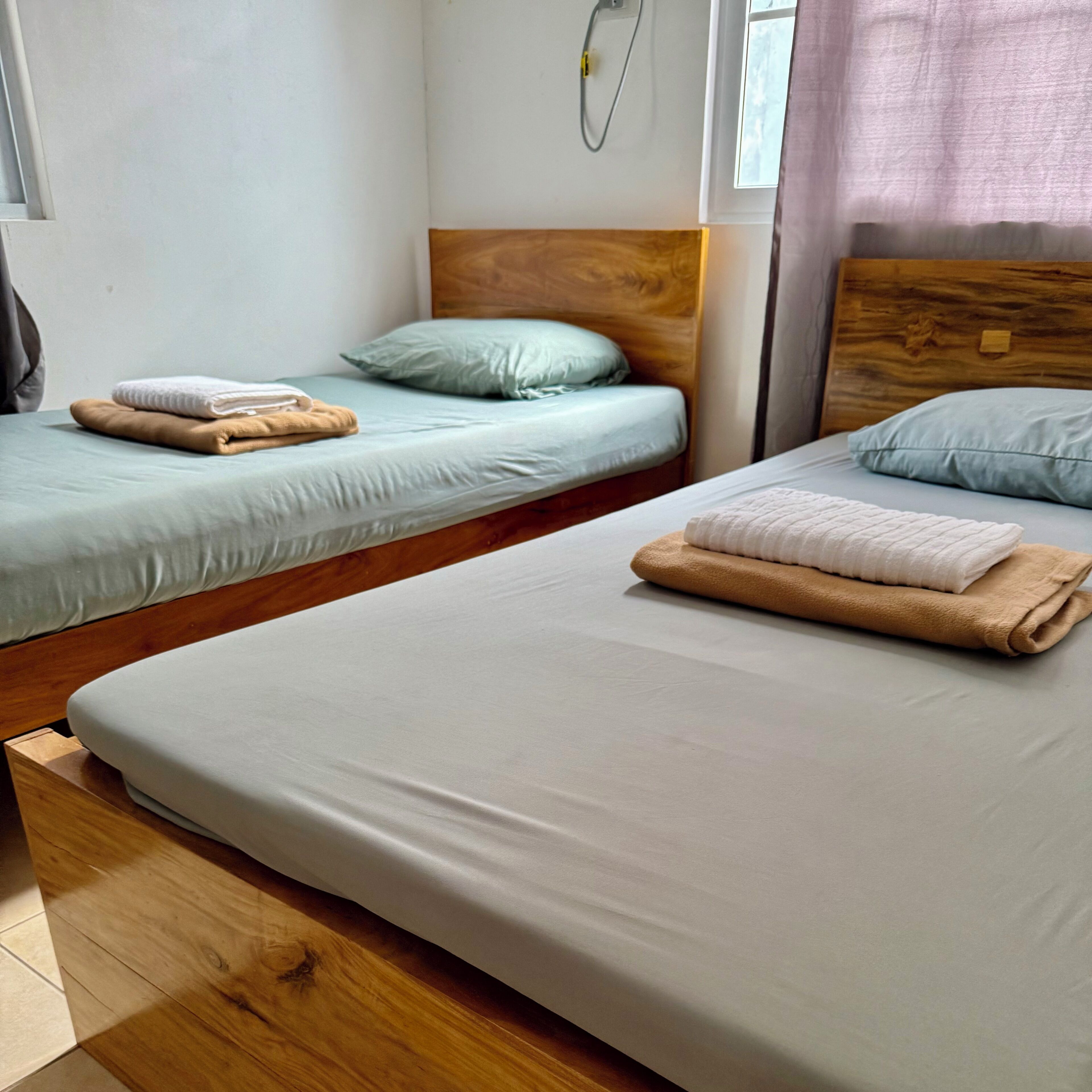 3 bedrooms, WiFi, bed sheets, wheelchair access