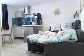 Interior - Vrbo Property (Luxeuil-les-Bains)
