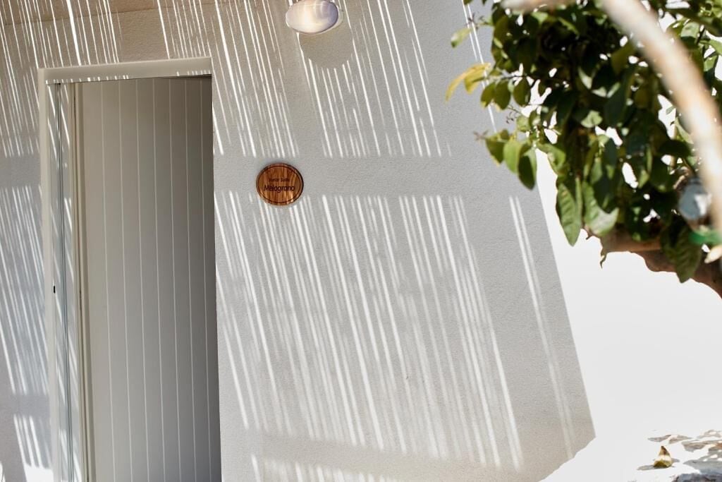 Deluxe-Doppelzimmer, Terrasse, Blick auf den Innenhof | Außendetails