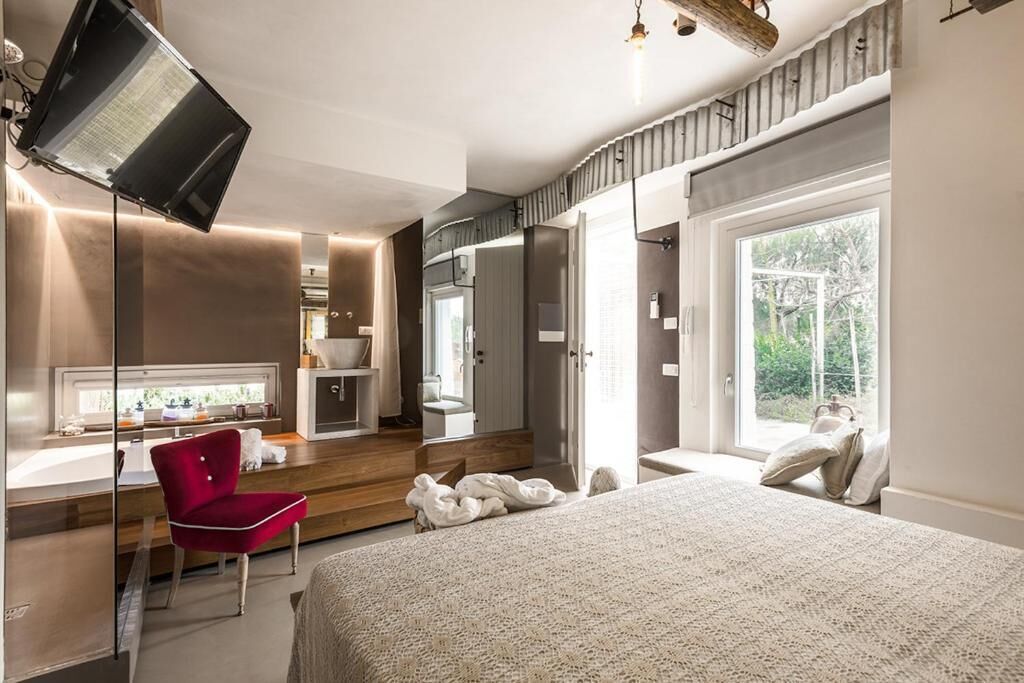 Deluxe Suite, Patio, Garden View | Soundproofing, free WiFi