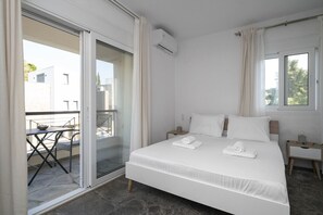 3 bedrooms, iron/ironing board, WiFi, bed sheets - Glarokavos Escape Villa by RentalsPro - Pefkohori (Pallini , Pefkohori)