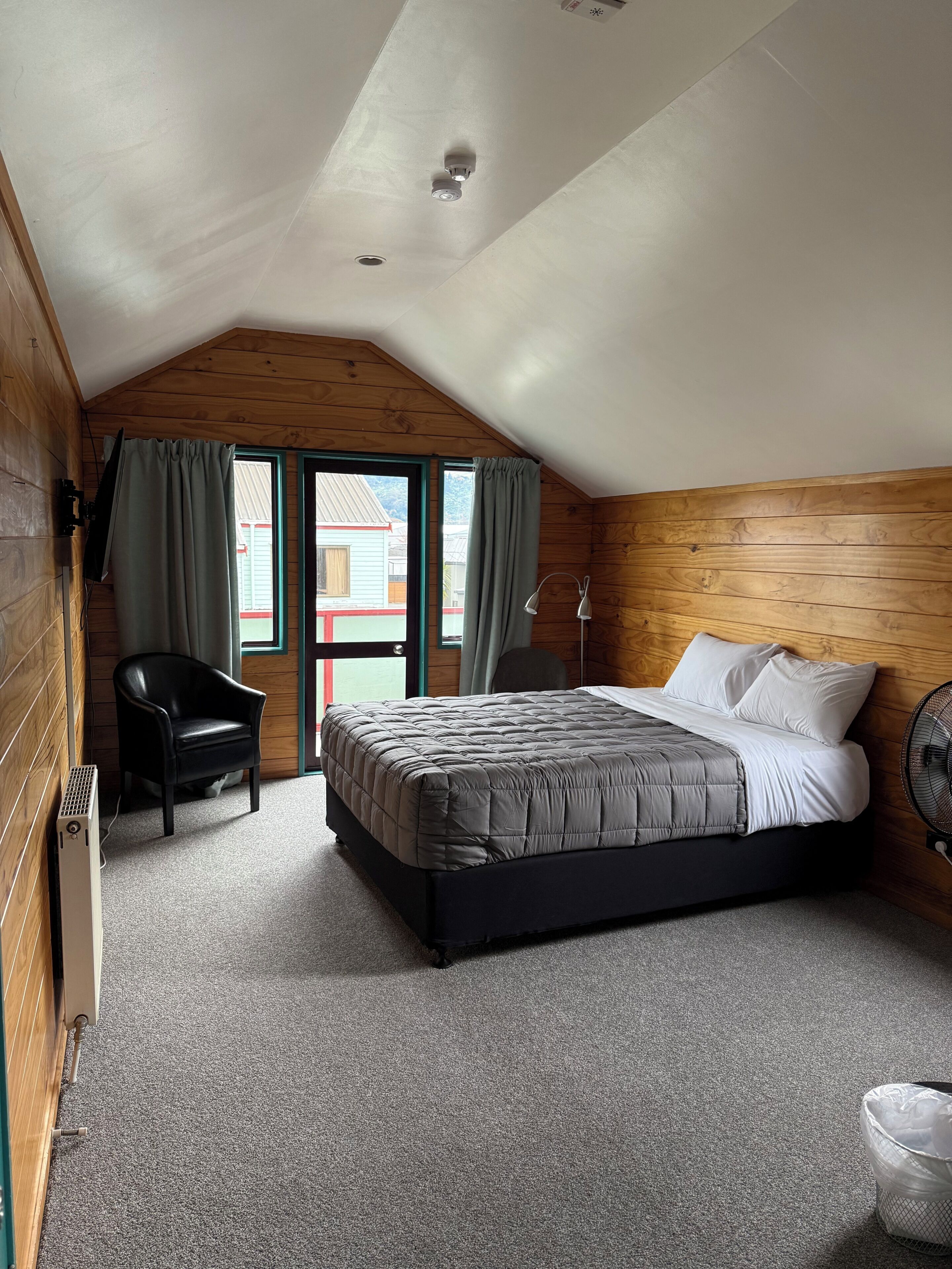 Soundproofing, iron/ironing board, free WiFi