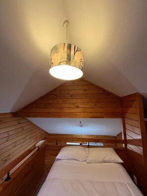 Family Chalet | Soundproofing, iron/ironing board, free WiFi