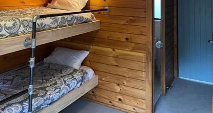 Smoke Lake Hot Springs Lodge & Camp
