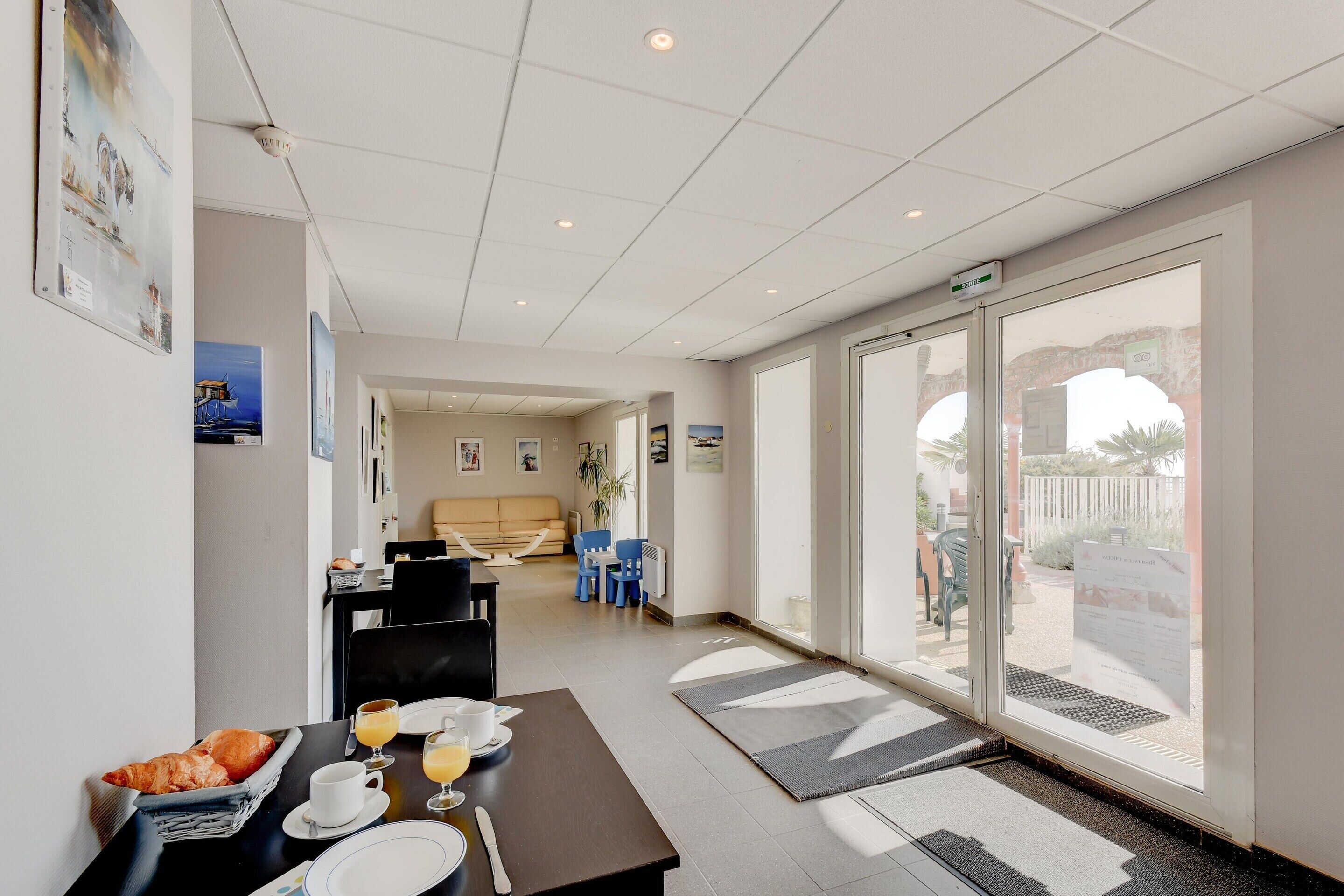 Apartment | Tempat makan