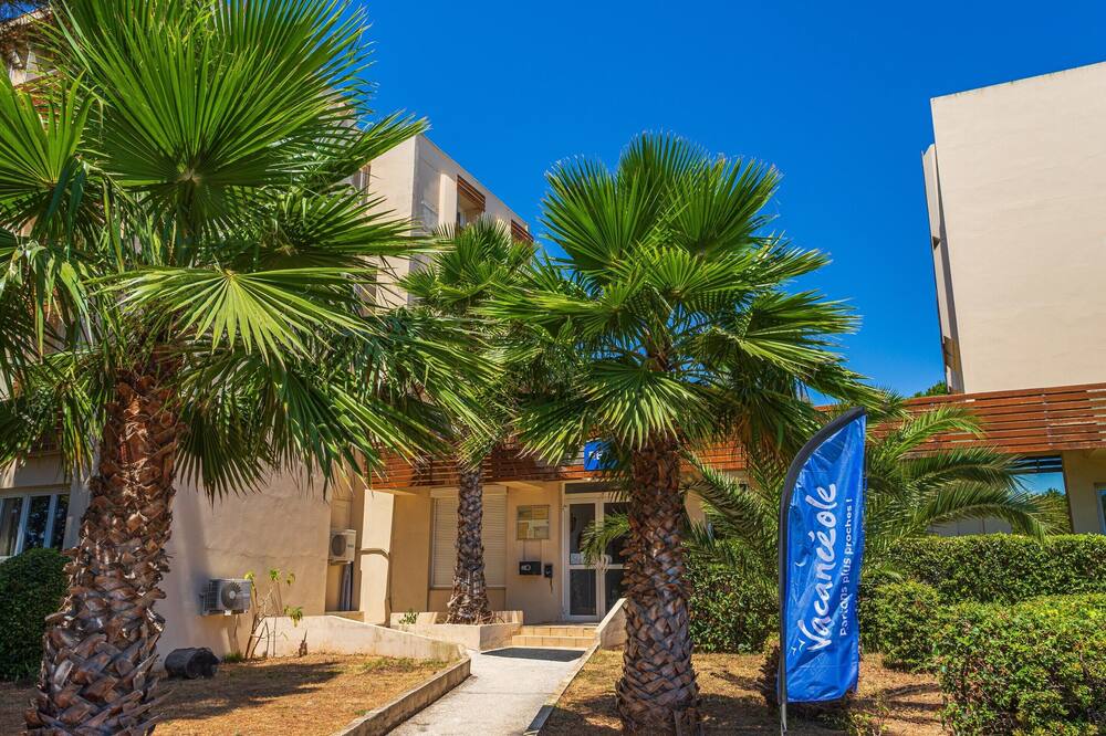 Spacious Chic Stay Near Golden Isles - Plage de l'Estagnol