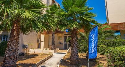 Spacious Chic Stay Near Golden Isles