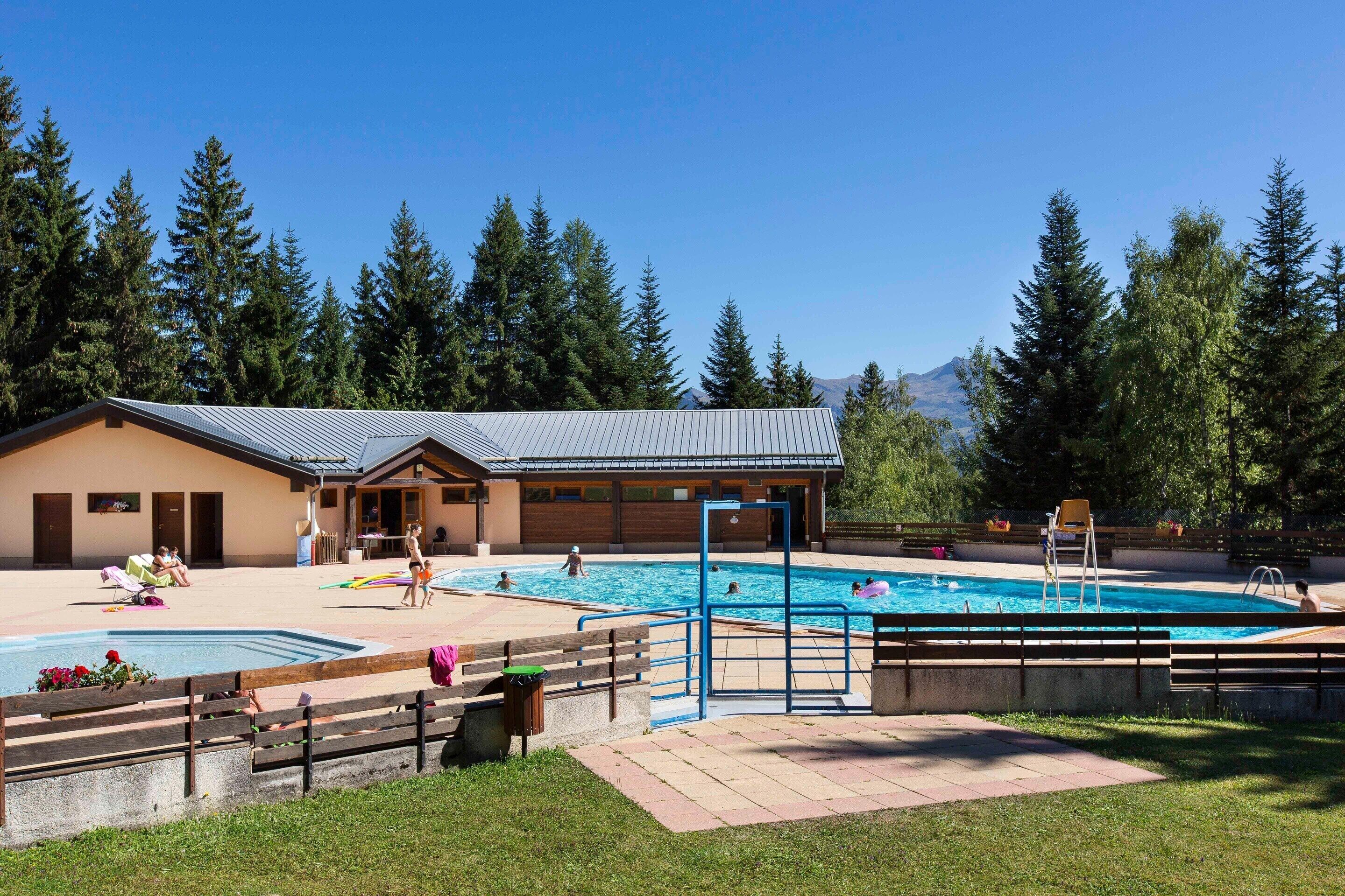 Apartment | Pool | Outdoor pool