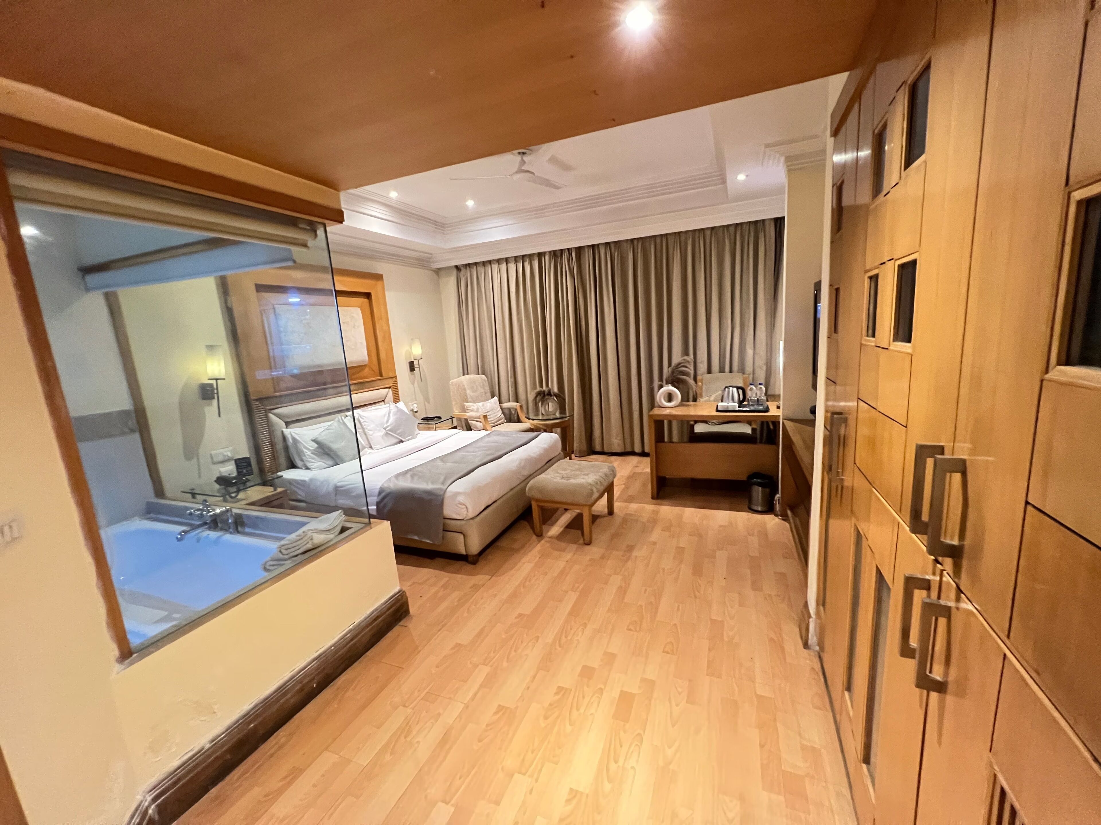 Deluxe Double Room, 1 King Bed, Air conditioning, City View