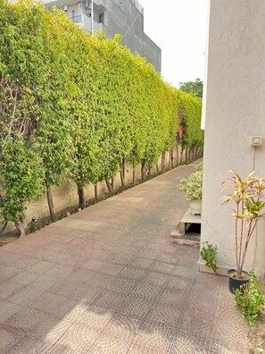 Property grounds - The Luxotic Suites (Gurugram)