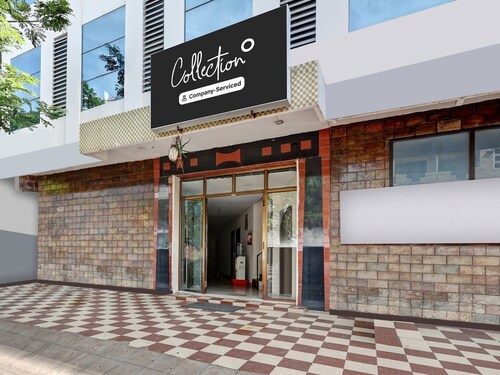 Super OYO Collection O Jagadamba Junction Near Beach Road