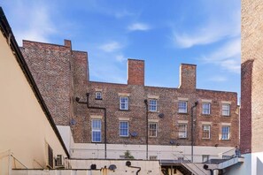 Exterior - City Centre 1-Bed | Walk to The Gate and Station (Newcastle upon Tyne)
