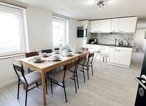 Basic Apartment | Shared kitchen - Central 2 Private Rooms With Shared LR (Gent)