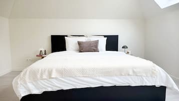 Basic Apartment | Iron/ironing board, free WiFi