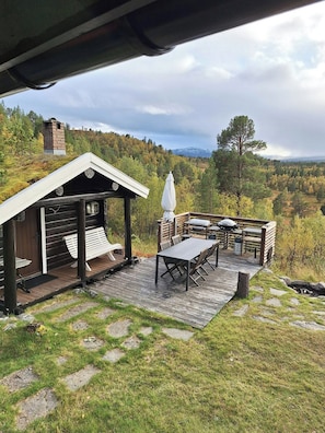Outdoor dining - Enjoy the simple cabin life in the calm nature (Rennebu)