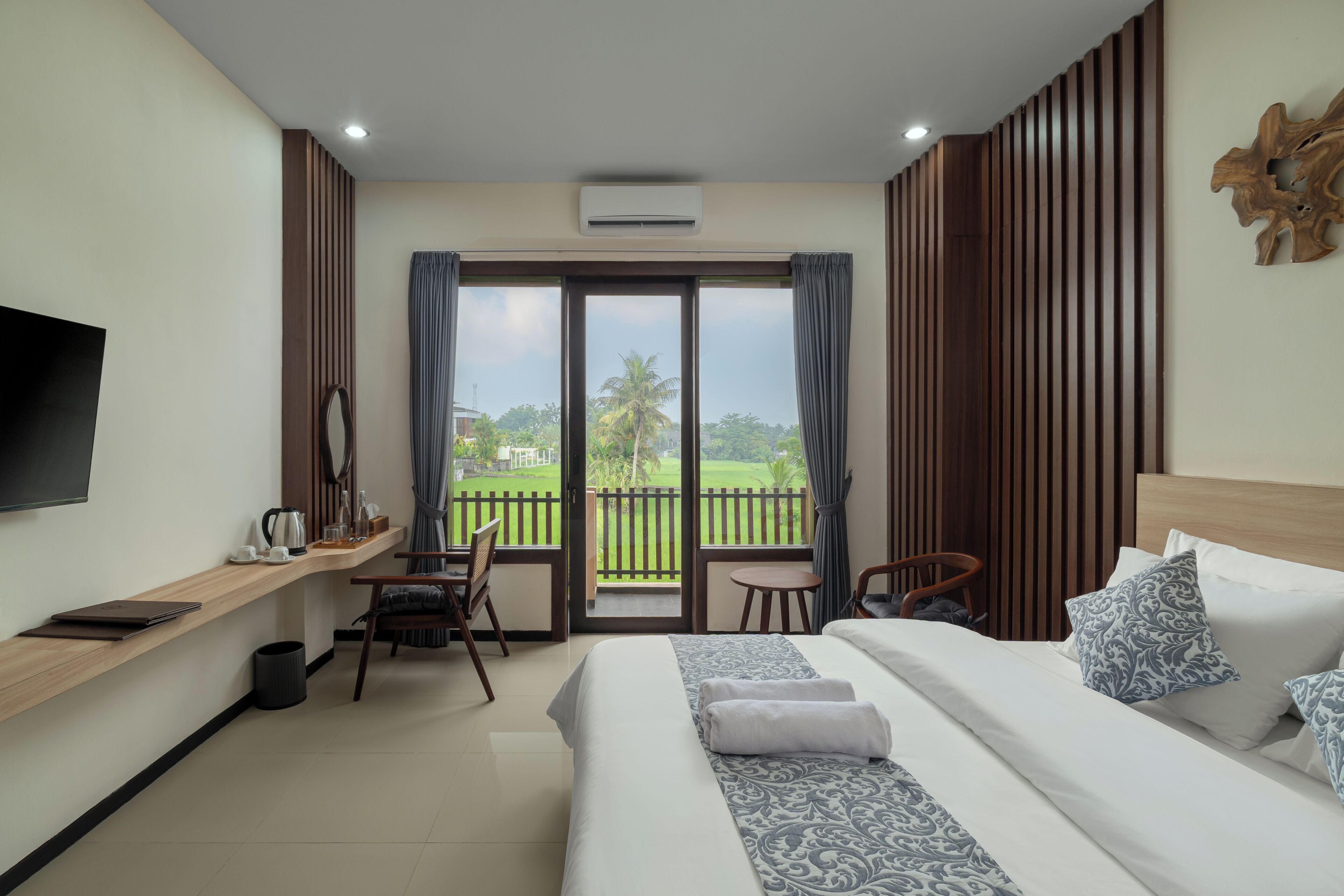 Departamento Deluxe, balcón, vista al jardín | Vista desde la habitación