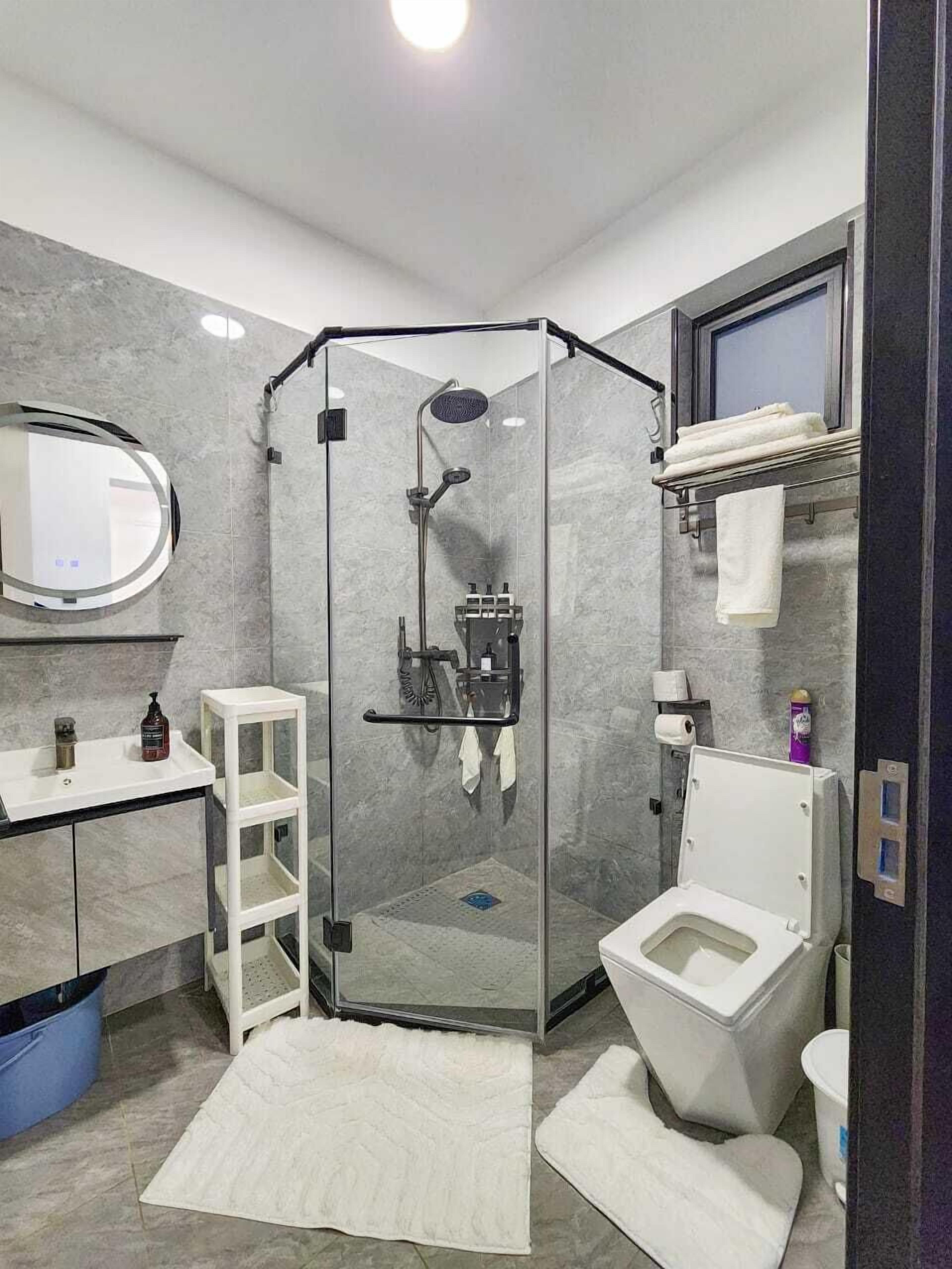 Comfort Apartment, Balcony, City View | Bilik Mandi | Selipar 