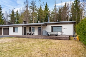 Exterior - 4BDR Family Home by Lapland Host (Rovaniemi)