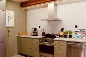 Oven, dishwasher, coffee/tea maker