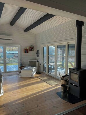 Living area - Traditional summer house near Blokhus beach (Blokhus)