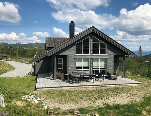 Family friendly mountain apartment near Oslo