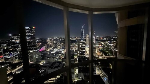High Rise Luxury With Skyline Views
