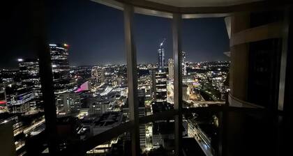 High Rise Luxury With Skyline Views