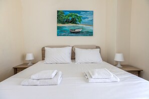 Iron/ironing board, WiFi, bed sheets - Chrysanthos Maisonette by RentalsPro - Siviri Halkidiki (Siviri)