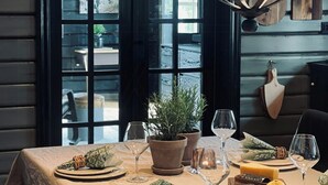 Dining - Spacious family cabin in western Golsfjellet (Gol)