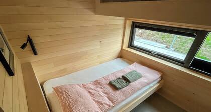 Architect-designed cabin with view in Molde