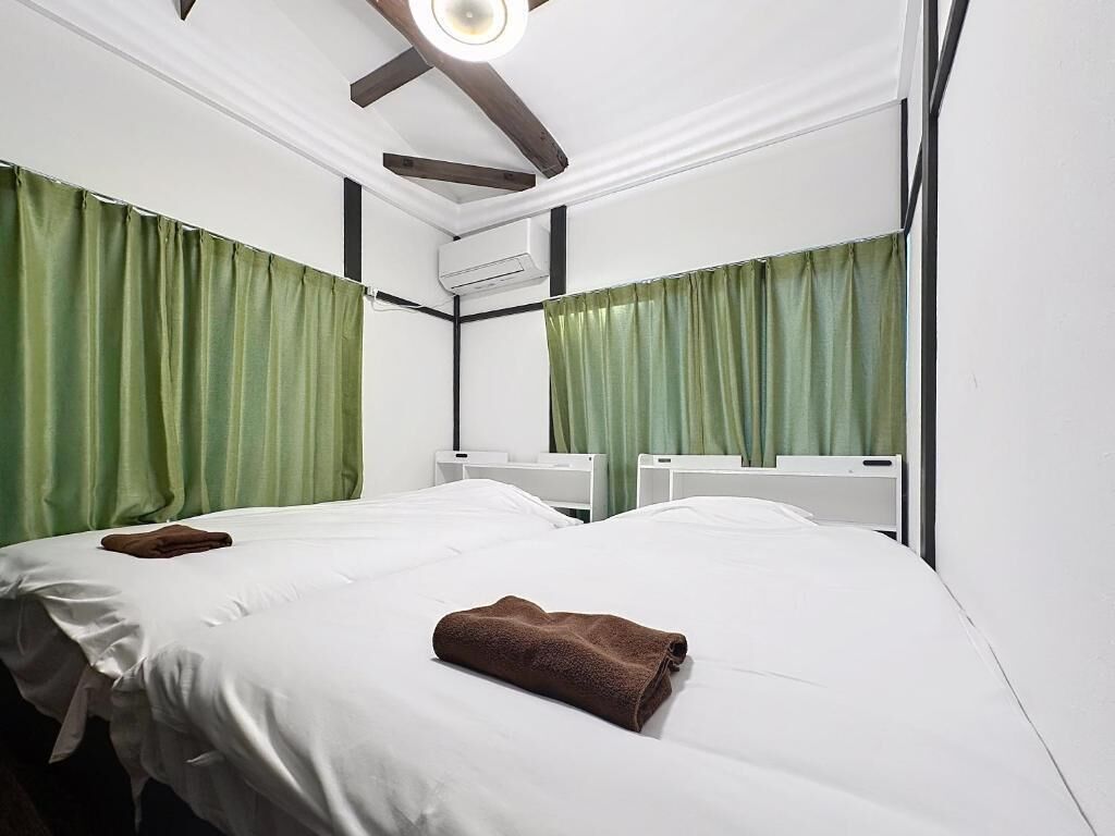 Down comforters, blackout drapes, WiFi (free)