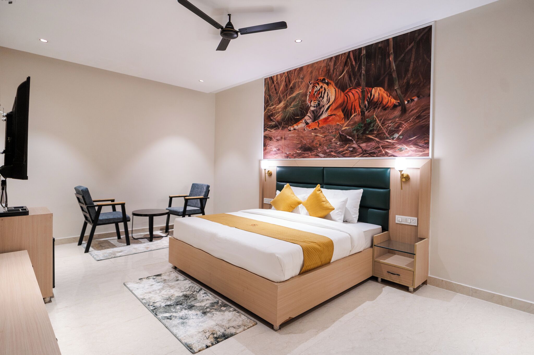 Standard Room | Desk, laptop workspace, iron/ironing board, free WiFi
