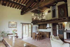 Interior - Panoramic villa between Umbria and Tuscany (San Leo Bastia)