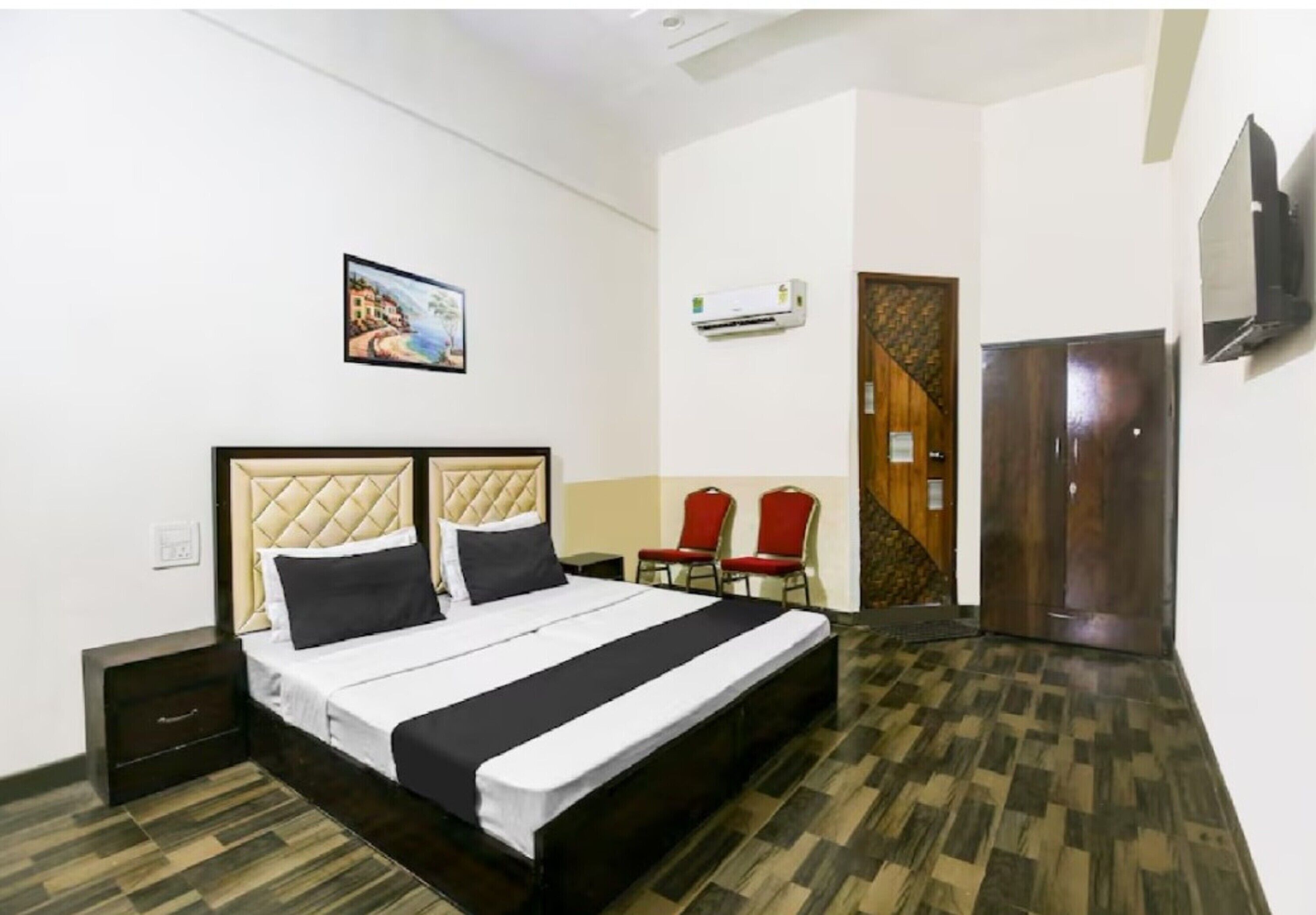 Deluxe Room | Free WiFi, bed sheets