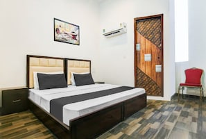 Deluxe Room | Free WiFi, bed sheets - Hotel Eden (Kurukshetra)
