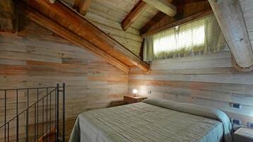 Chambre Supérieure, balcon, vue cour intérieure